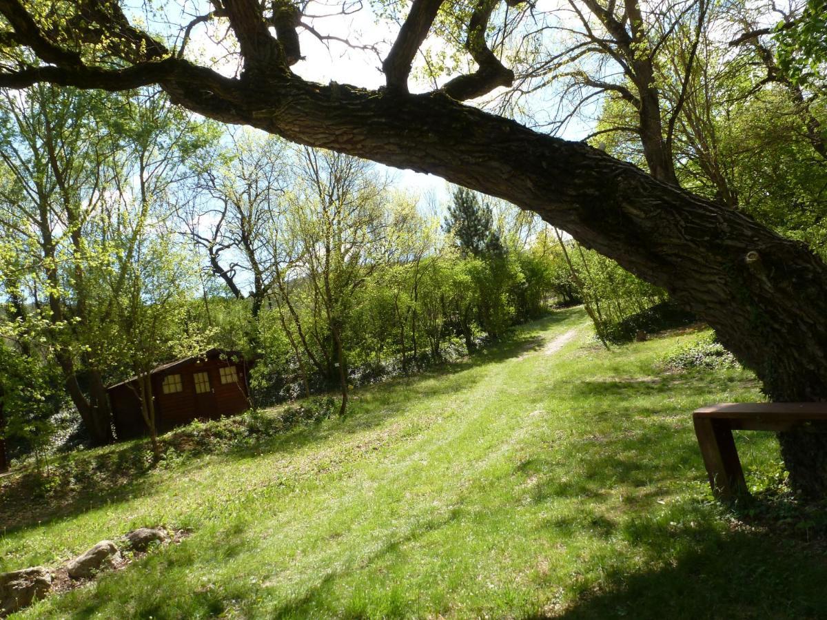 Camping La Vaugelette - Drome Montclar-sur-Gervanne Buitenkant foto